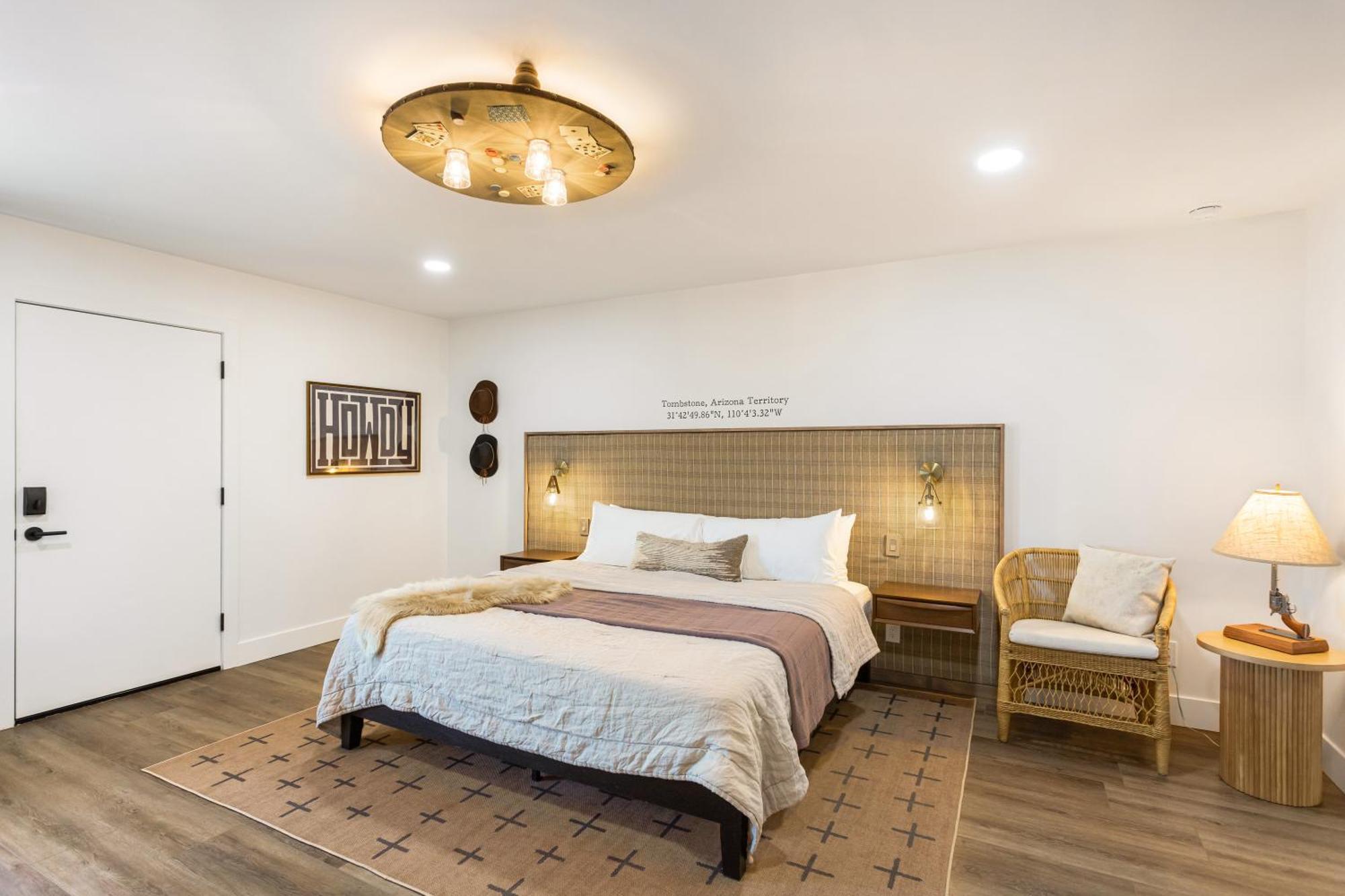Inn History Tombstone Bagian luar foto